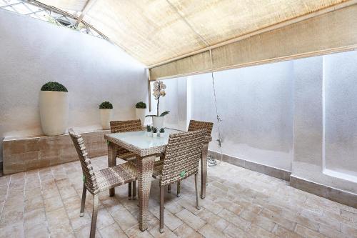 Art House Centro Storico Luxury Apartment, Рим
