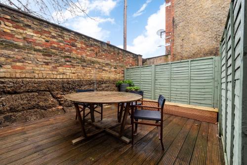 VESTO Three-Bedroom in Fulham - image 8