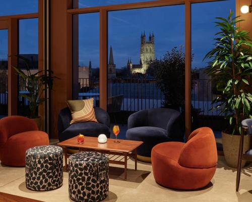 酒吧/休闲厅, Hotel Indigo Gloucester The Forum By IHG in 格洛斯特