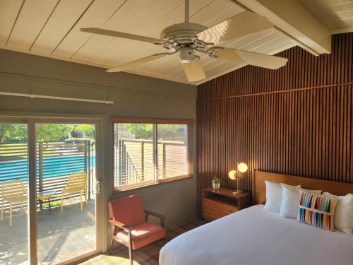 Contenta Inn Room Type - King Room