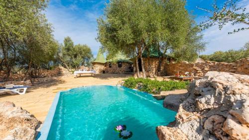 設施, Casa de Piedra La Laguna de Tiscar Puente Genil by Ruralidays in 普恩特格尼爾