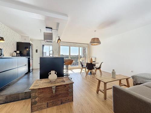 Spacious and quiet apartment near Paris in Bagnolet