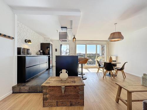 Spacious and quiet apartment near Paris in Bagnolet