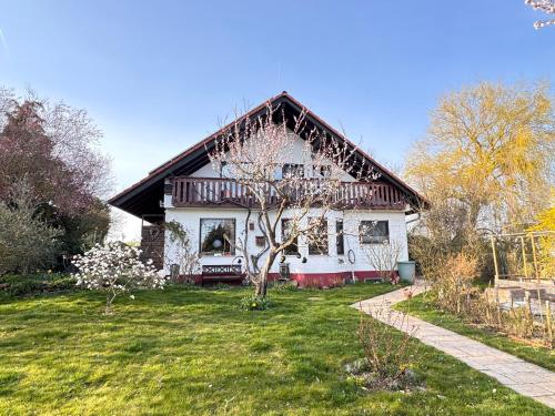 Exterior view, Feldrandlage - Privatzimmer mit Balkon und eigenem Parkplatz in Ober-Morlen