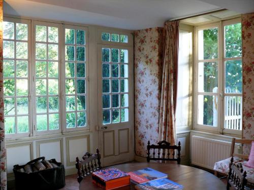 Manoir de Pincelu in Екуш