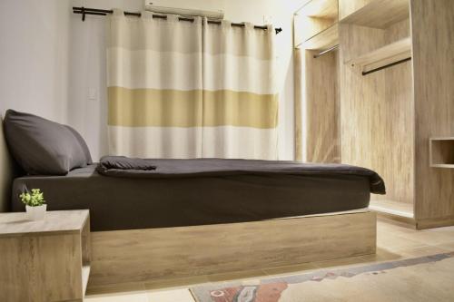 Luxe 2BR Garden Escape in Al Motamayez - image 10