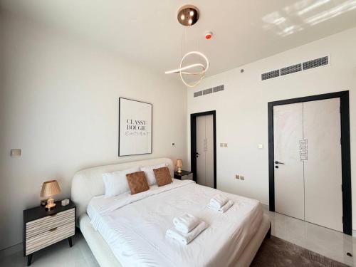 Stylish 2BHK Stay in Arjan with City Views - image 4