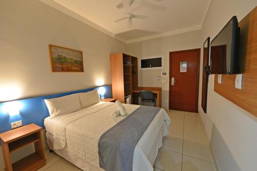 2 twin beds