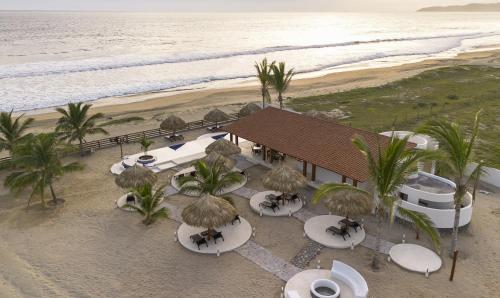 Strand, El Secreto Residencial in Barra De Potosi