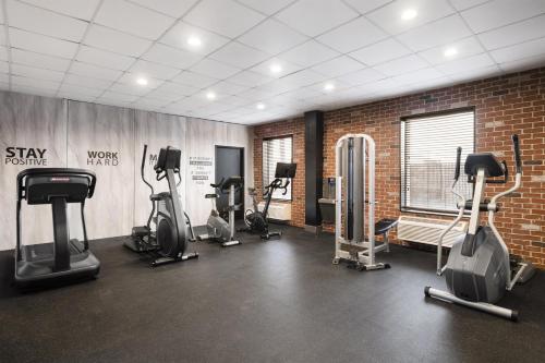 Best Western Plus Newark Airport West - image 17