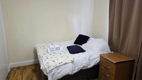 Central 1 Bed Apartment - Sleeps 2 with Wifi