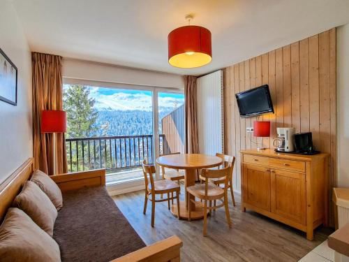 Appartement lumineux au centre avec balcon et parking
