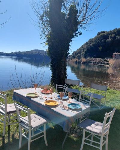 pludmale, Alma Capodimonte Lake chalet in Capodimonte (Viterbo)