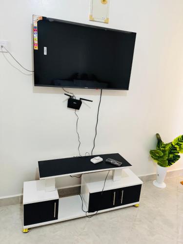 Bella apartment studios town in Meru