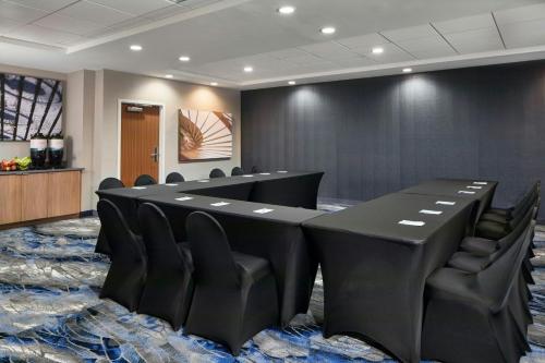 Wingate by Wyndham LaGrange - image 30