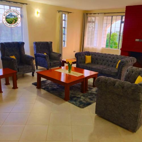 Mt KENYA TEASIDE HOLIDAY HOME in Karatina