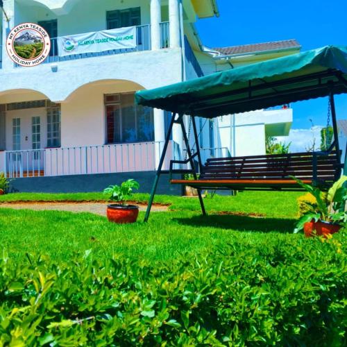 Mt KENYA TEASIDE HOLIDAY HOME in Karatina