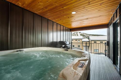热水浴池, Paradise Condos, Hot Tub, Mtn Views, Lift 5 Mile in 沙尖镇(ID)