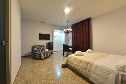 Napoli Central City, Neapel (Foto 6)