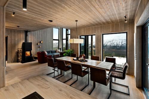 Вид, Elegant Hornindal Lodge with Breathtaking Scenery in Хорніндал
