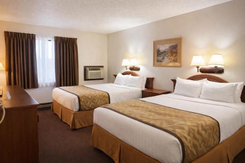 Lone Tree Inn - image 28