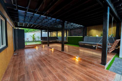Tys Luxury Villa in Och Rios with Outdoor Cinema in เบรดนัท ฮิลล์