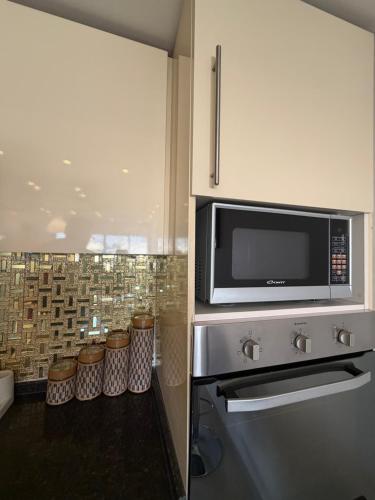 al-burj apartment with stunning view 7th floor - image 3