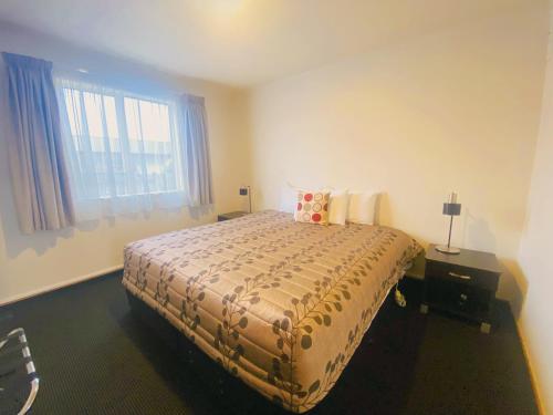 One-Bedroom Apartment King