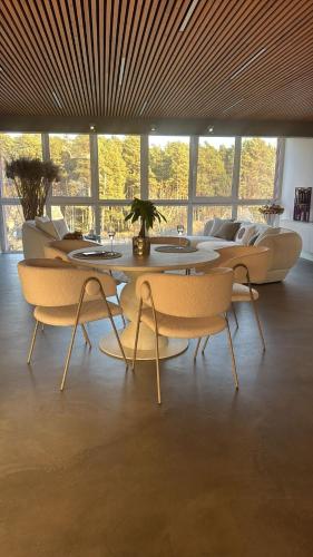 The living gallery in Roja