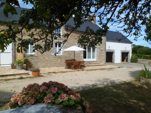 Farmhouse in an amazing private park 4
