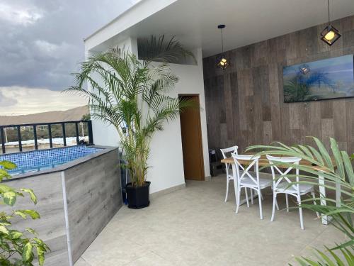 2 floors with grill and terrace