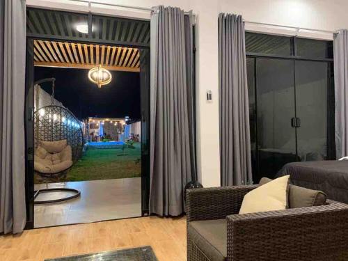 House in Ica with large green areas, swimming pool, BBQ