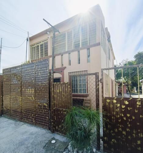 . Casa Fovissste 1, Linares