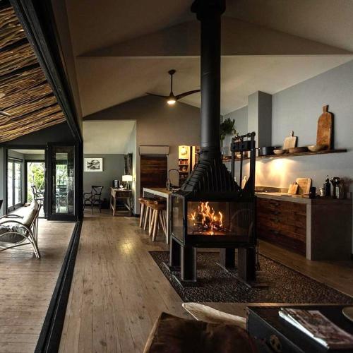 The Milson - Bespoke Hawkesbury River Living - Arrive By Boat in Ku-Ring-Gai