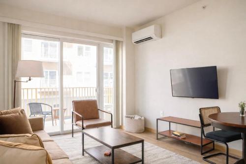 Flexhome Walkers Point Studio T1 with Gym and Balcony in Milwaukee, USA