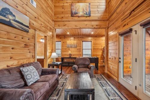 Bears Den by Venture Smoky Mountains in Gatlinburg (TN)