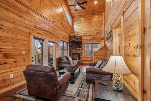 Bears Den by Venture Smoky Mountains in Gatlinburg (TN)