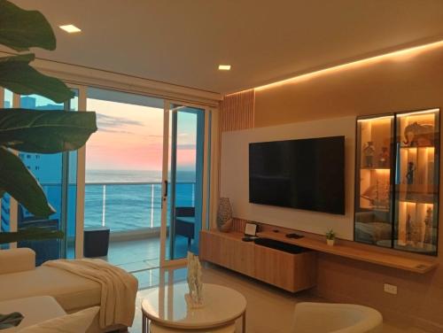 Apto con Vista al Mar, Piscinas, jacuzzis y club de playa en Reserva del Mar