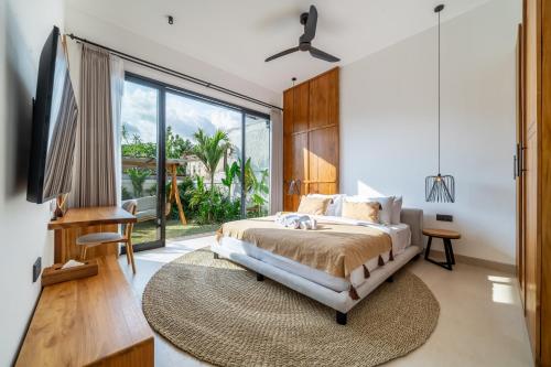 Palma Villa - Jungle View Family Retreat with Pool&Swings - Tap to explore photos