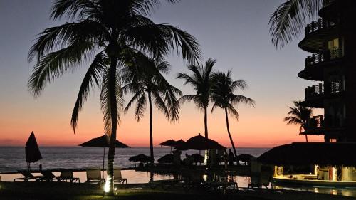 Oceanfront Apartments Vivo Resorts Puerto Escondido in Chano