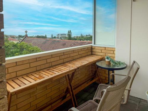 'Bondi Fairview' Coastal Panorama with Balcony - image 20