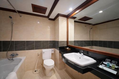 room detail thumbnail 2