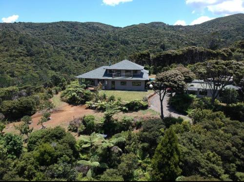 Schooner Bay Retreat a unique Japanese style home in Great Barrier Island