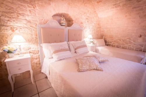 1 king bed, 1 twin bed