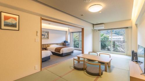 room detail thumbnail 0