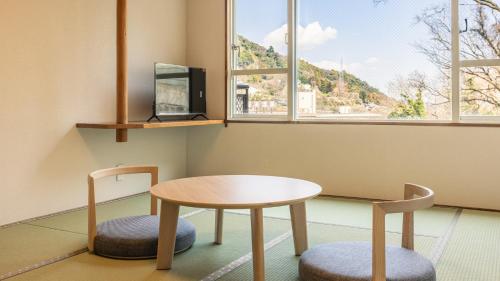 room detail thumbnail 0