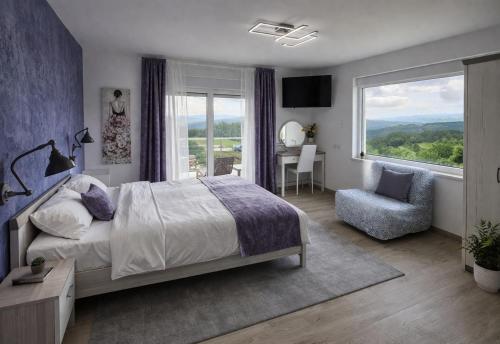 Entire Vacation Home - Heated Pool,Jacuzzi & Sauna in Grimalda