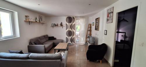 Spacieux 6 pers, proche gare et centre ancien, clim, wifi