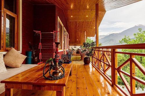 The Himalyan plum tree cottage in Bashkola