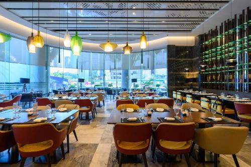 餐廳, 吉隆坡城市中心鉑爾曼公寓酒店 (Pullman Kuala Lumpur City Centre Hotel and Residences Hotel) in 武吉免登